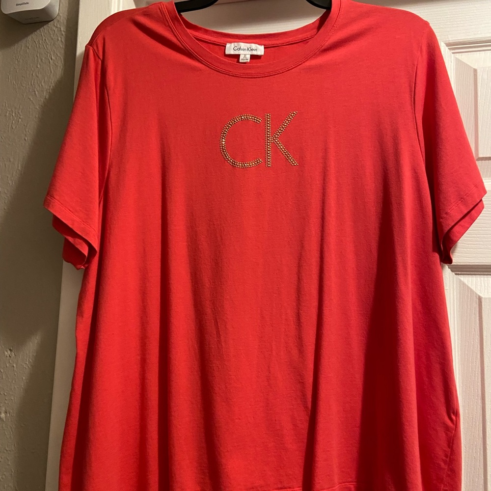 Calvin Klein CK tee Size 3X, pretty color reddish orange